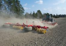 Livadski i poljski valjci Väderstad Rollex 620