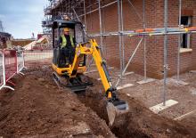 Mini bageri JCB 8014