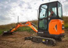 Mini bageri Develon DX19