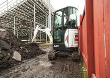 Mini bageri Bobcat E20