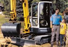 Mini bageri New Holland E26B SR