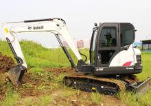 Mini bageri Bobcat E58
