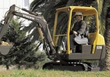 Mini bageri Volvo EC15B XTV