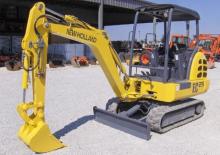 Mini bageri New Holland EC25
