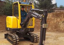 Mini bageri Volvo EC25