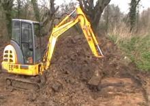 Mini bageri New Holland EC35