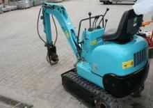 Mini bageri Kubota K008