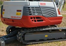 Mini bageri Takeuchi TB 235