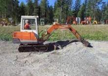 Mini bageri Hitachi UE 30