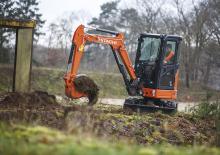 Mini bageri Hitachi ZX26U-5