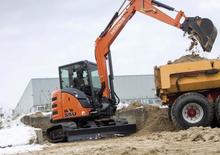 Mini bageri Hitachi ZX55U-5A