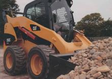 Mini utovarivači Caterpillar 246C