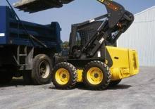 Mini utovarivači New Holland LS 150