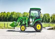 Prednje kuke za komunalne traktore John Deere 2032 R
