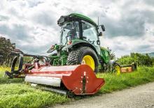 Prednje kuke za komunalne traktore John Deere 4052 R