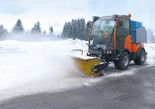 Prednje kuke za komunalne traktore Holder C 370
