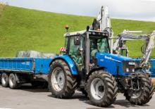 Prednje kuke za komunalne traktore Massey Ferguson MF 6460