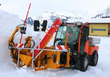 Prednje kuke za komunalne traktore Holder S 115
