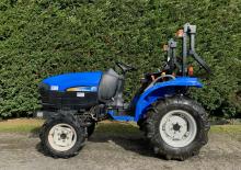 Prednje kuke za komunalne traktore New Holland TC 24 D