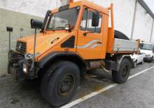 Prednje kuke za komunalne traktore Unimog U 140