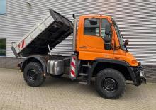 Prednje kuke za komunalne traktore Unimog U 300