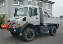 Prednje kuke za komunalne traktore Unimog U 4000
