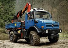 Prednje kuke za komunalne traktore Unimog U 5000