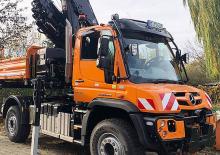 Prednje kuke za komunalne traktore Unimog U 527