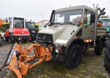 Prednje kuke za komunalne traktore Unimog U 90