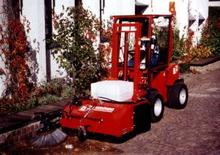 Prednje kuke za komunalne traktore Grünig Uni Truck 4 W 905