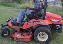 Prednje kuke za komunalne traktore Kubota ZD 28