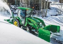Prednji utovarivači John Deere 320R 