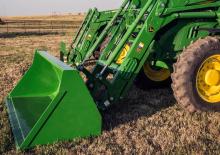 Prednji utovarivači John Deere 660R