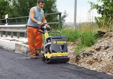 Reverzibilni kompaktori s vibracionim pločama Bomag BPR 25/40