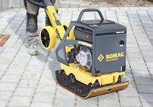 Reverzibilni kompaktori s vibracionim pločama Bomag BPR 25/40 D