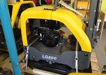 Reverzibilni kompaktori s vibracionim pločama Atlas Copco LG 400