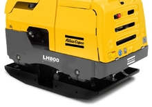 Reverzibilni kompaktori s vibracionim pločama Atlas Copco LH 800