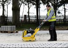 Reverzibilni kompaktori s vibracionim pločama Wacker Neuson WPU1550Aw