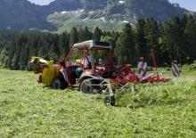 Rotacioni prevrtači Pöttinger AlpinHit 4.4 H 