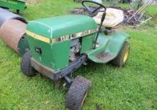 Samohodne kosilice za travnjake i vrtni traktori John Deere 112L
