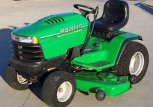 Samohodne kosilice za travnjake i vrtni traktori Sabre 2554HV