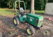 Samohodne kosilice za travnjake i vrtni traktori John Deere 756