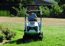 Samohodne kosilice za travnjake i vrtni traktori Etesia BUFFALO 100 BPHP2