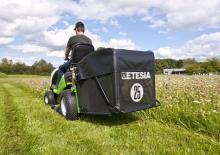 Samohodne kosilice za travnjake i vrtni traktori Etesia HYDRO 100 III