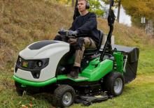 Samohodne kosilice za travnjake i vrtni traktori Etesia HYDRO 100 MK124