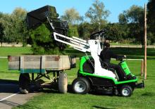 Samohodne kosilice za travnjake i vrtni traktori Etesia HYDRO 124DX