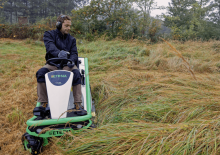 Samohodne kosilice za travnjake i vrtni traktori Etesia HYDRO 80 MKHPF