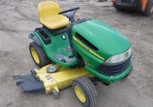 Samohodne kosilice za travnjake i vrtni traktori John Deere LA175