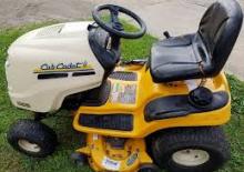 Samohodne kosilice za travnjake i vrtni traktori Cub Cadet LT1046
