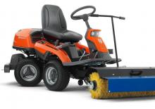 Samohodne kosilice za travnjake i vrtni traktori Husqvarna R 320X AWD
